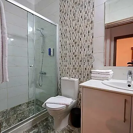 Hotel C